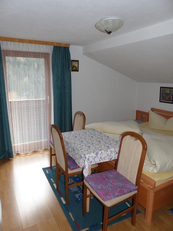 Haus Wechner Hotell Kappl  Rum bild
