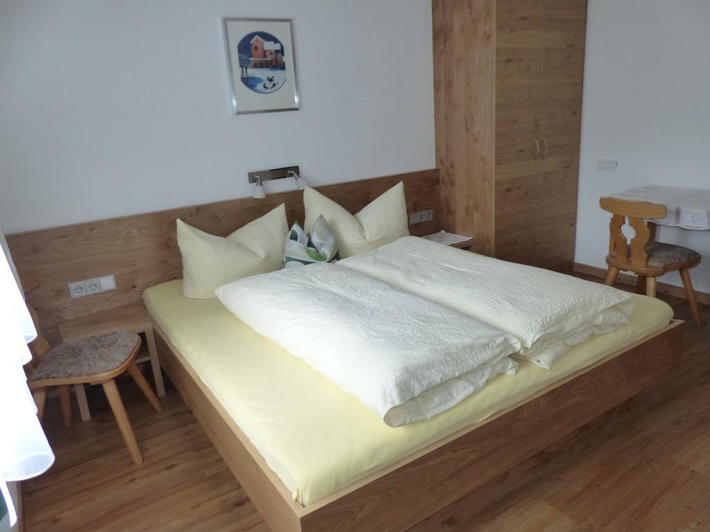 Haus Wechner Hotell Kappl  Rum bild